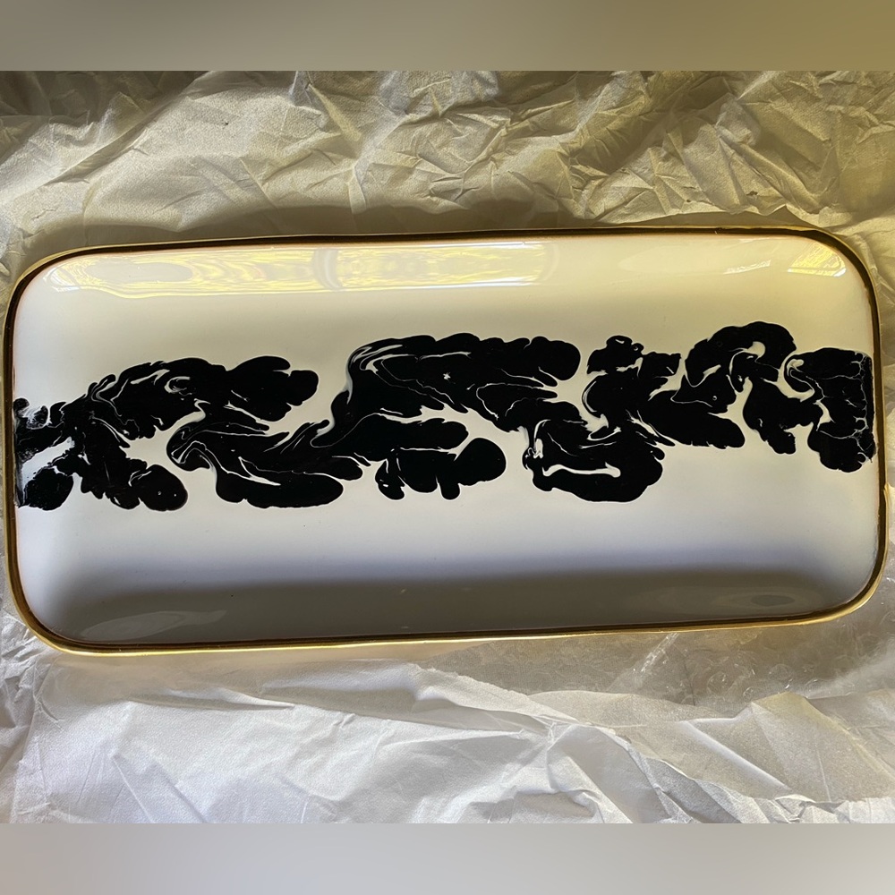 NWOT Lunares Nima Oberoi Black and Gold Serveware Tray